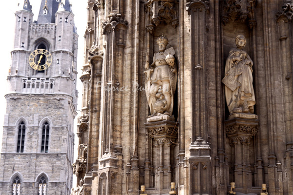 gand_statues