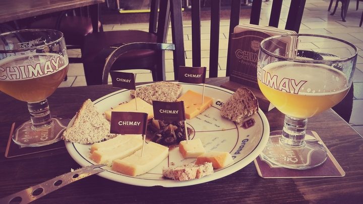 Du bon fromage d’abbaye accompagné de sa trappiste : la Chimay. Crédit photo : Madame Bougeotte