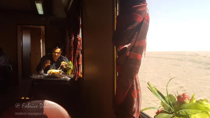 voyager en iran en train