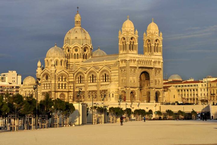 La cathédrale Sainte-Marie-Majeure de Marseille : une des plus belles et atypiques cathédrales de France