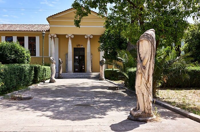 Visiter le musée archéologique de Sparte