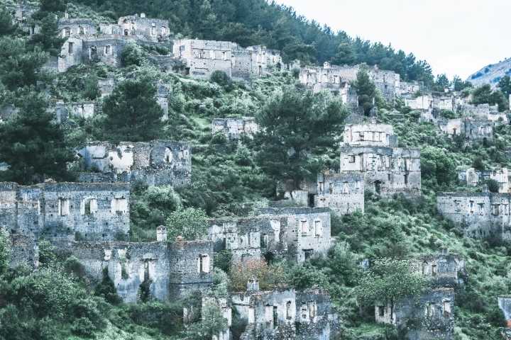 Découvrir le village abandonné grecque de Kayaköy