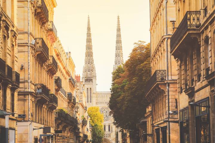 Bordeaux, 9ème place des plus grandes villes de France